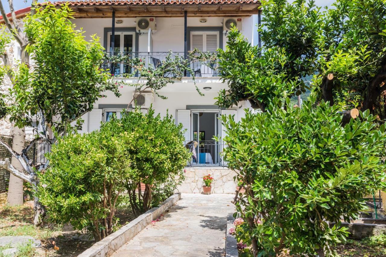 Irini Apartments And Studios Agios Gordios  Luaran gambar