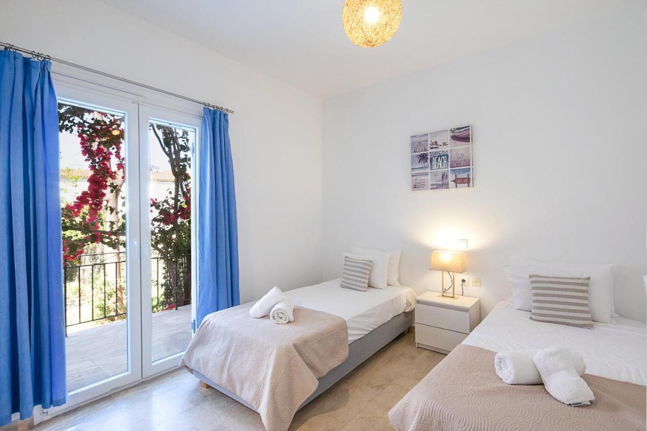 Irini Apartments And Studios Agios Gordios  Luaran gambar