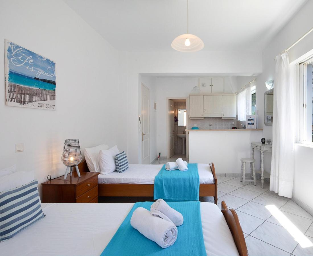 Irini Apartments And Studios Agios Gordios  Luaran gambar